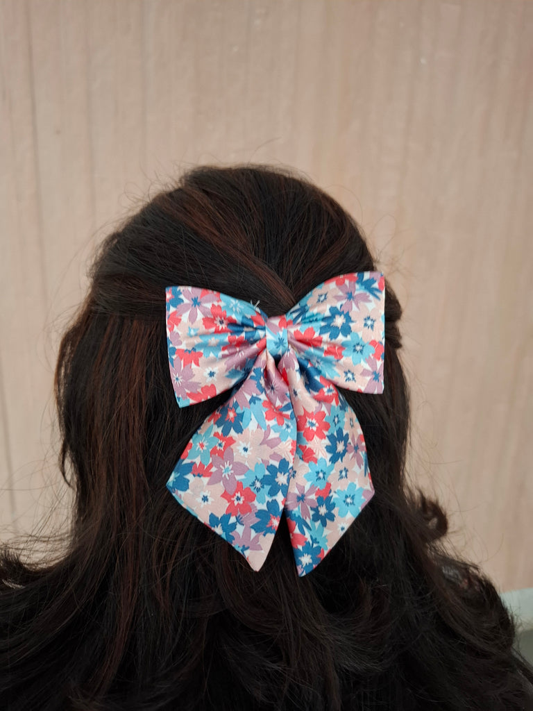 Ditsy Spring Fins