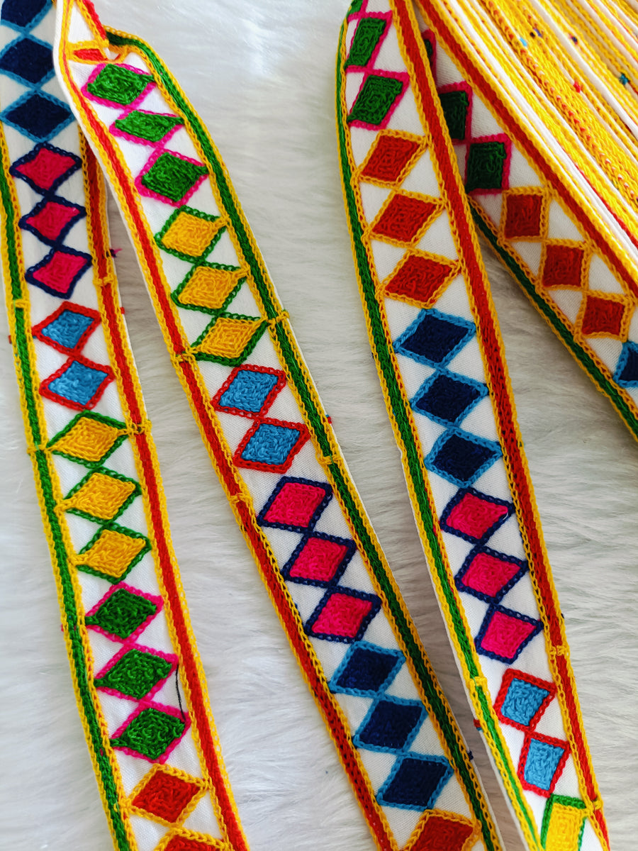 White Kaju Katri- 3cm