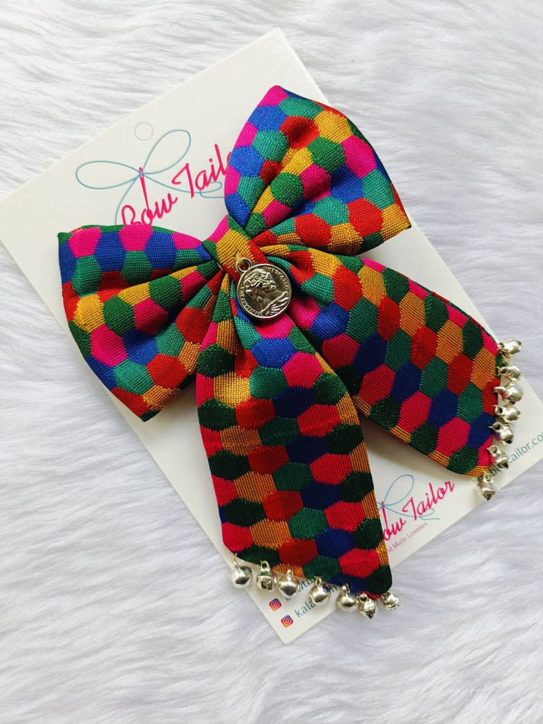 Traiditail Bow